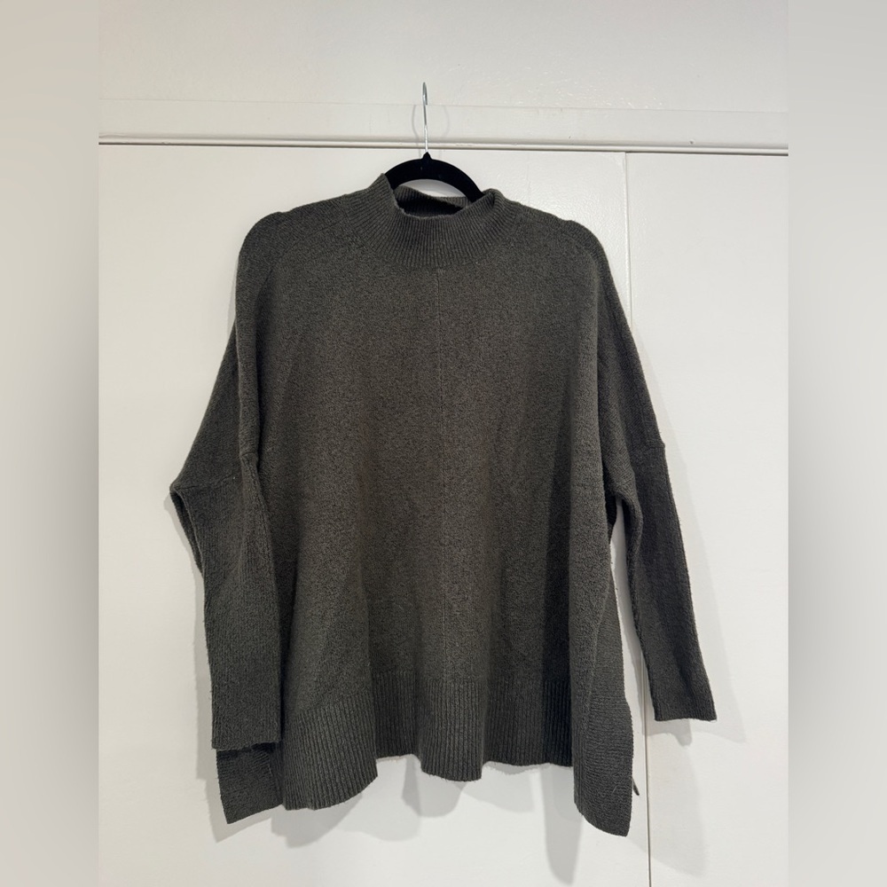 LOFT Green Oversized Poncho Style Sweater Size Small